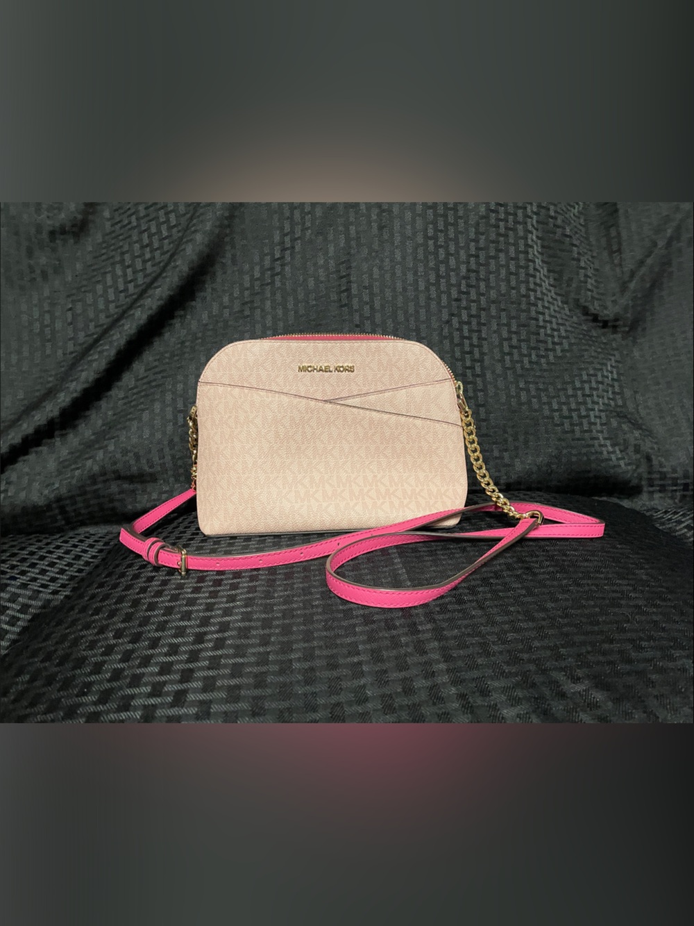 Michael Kors Pale Pink Crossbody with Hot Pink Strap and Gold Chain/ like new